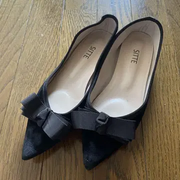 SITTE 블랙 리본 벨로아 플랫슈즈