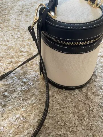 미사용 새상품 ZARA 숄더백