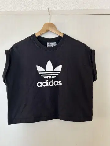adidas 블랙 크롭