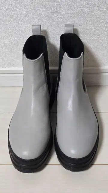 새상품급 펠리코사니 38