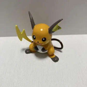 F014 [몬코레] 라이츄 피규어