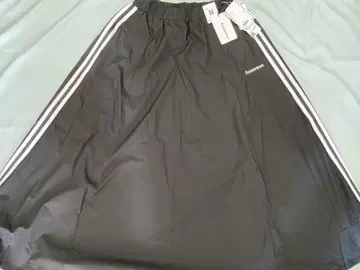 CONVERSE 블랙 플레어 스커트 M-L
