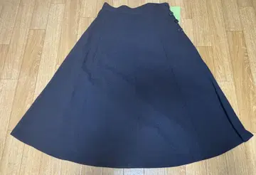 ORIHICA RHYME 네이비 플레어 스커트 M 사이즈