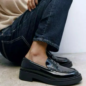 ZARA 로퍼