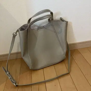미사용 유나이티드 애로우즈 볼 체인 숄더백 베이지