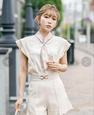 더블 페이스 스카프 블라우스 베이지