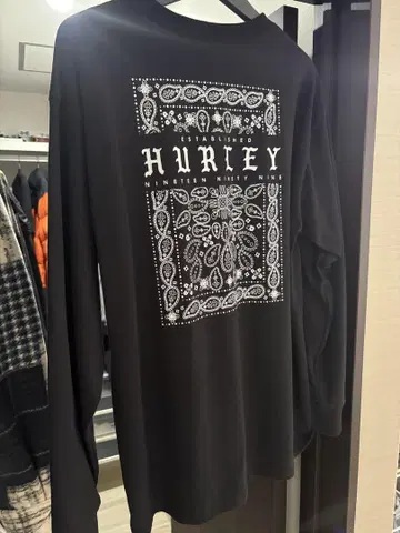Hurley 반다나 패턴 롱 슬리브 티셔츠