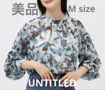 새상품급 UNTITLED 꽃무늬 비침 색스블루 블라우스