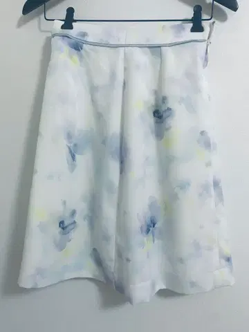 프로포션 보카시 플라워 스커트