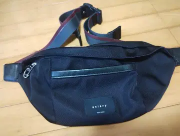 aniary 바디백 블랙