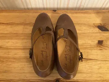 브라운 가죽 모카신 낮은 힐