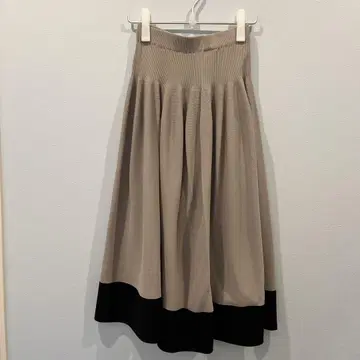 CFCL 플레어 롱 스커트 베이지 및 블랙