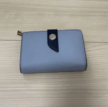MICHAEL KORS 라이트 블루 접이식 지갑