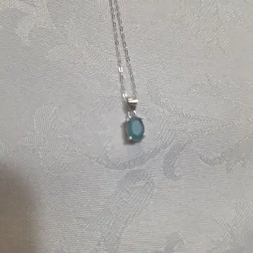 에메랄드 목걸이