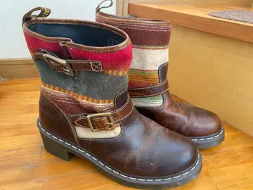 Dr. Martens 부츠 UK8