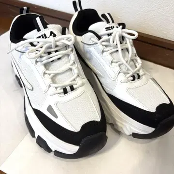 휠라 FILA 통굽 스니커즈 화이트/블랙 24.5cm