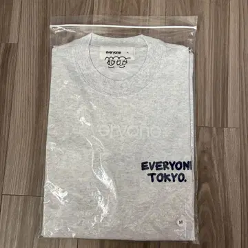 everyone j.30000 logo short sleeve tee