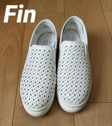 Fin [핀] 펀칭 메쉬 슬립온 스니커즈