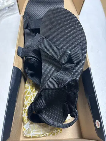 새상품급 / Teva 샌들 23cm 블랙