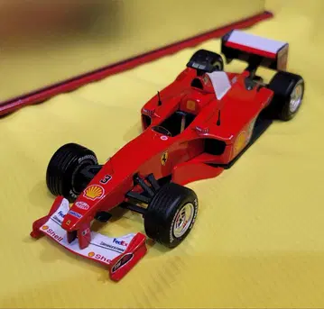 IXO 1/43 페라리 F1 2000 #3 WINNER