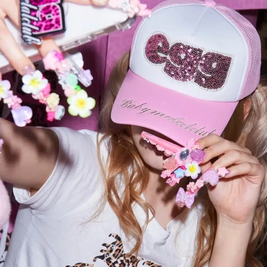 New] Hug Your Skin Hug Friends Cap (Pink) on Bunjang Global