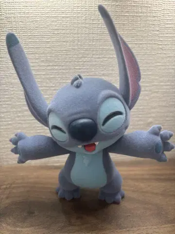 52TOYS 스티치 피규어