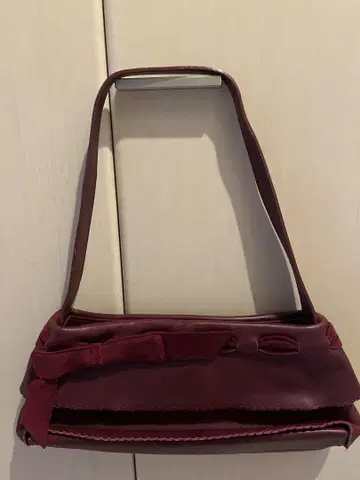 FURLA 플랩 디자인 적자색 숄더백