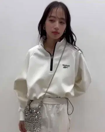 vis 리복 맨투맨