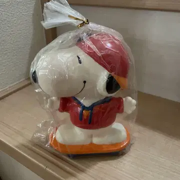 스누피 스케이트보드 피규어 저금통