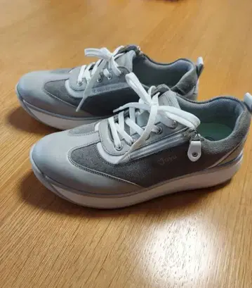 Joya 그레이 스니커즈 37