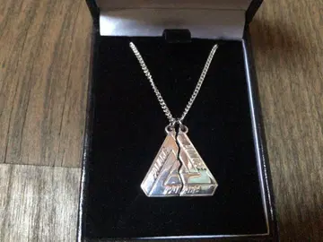 palace skateboards FRIENDSHIP NECKLACE