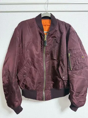 ALPHA INDUSTRIES MA-1 플라이트 자켓 버건디
