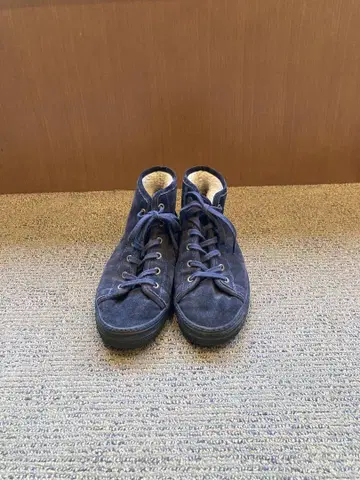 APC 스웨이드 하이컷 스니커즈