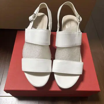 오리엔탈 트래픽 통굽 샌들