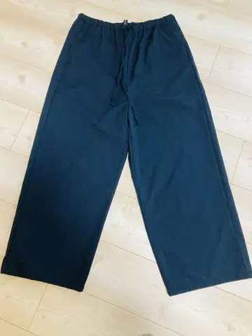 새상품급 미즈이로 인드 와이드 이지 팬츠 블랙