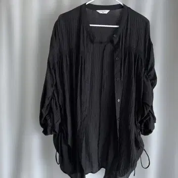 사만다 모스모스 블루 벌룬 소매 긴팔 셔츠 블랙