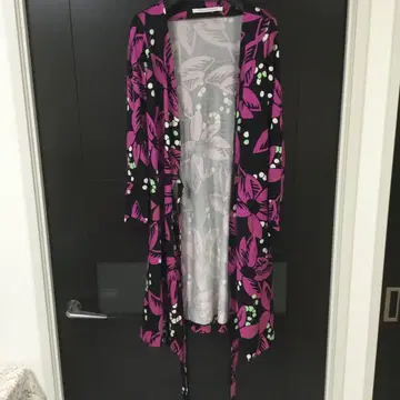 DIANE von FURSTENBERG 꽃무늬 원피스 사이즈 4