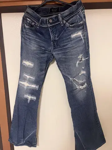 데미지 가공 부츠컷 데님