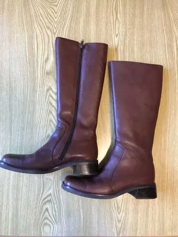 다크 브라운 가죽 롱부츠