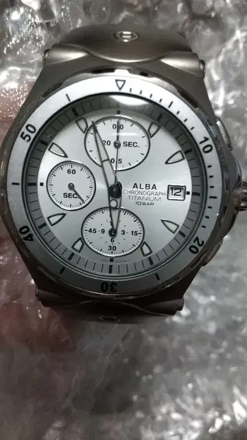 ALBA 크로노그래프 손목시계 티타늄