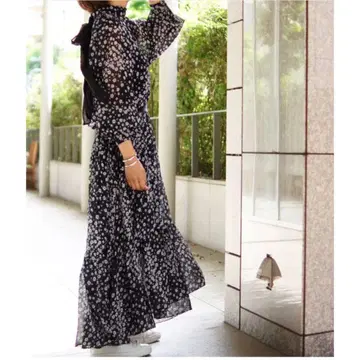 SHE TOKYO Junne flower black