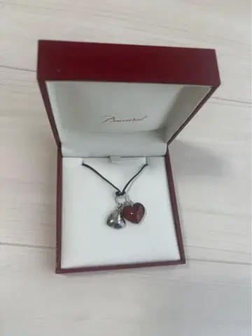 [미사용 새상품] Baccarat 하트 목걸이}
