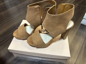 질스튜어트 24.0cm 베이지 오픈토 샌들 높은 힐