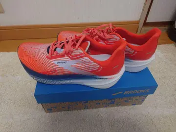 BROOKS Hyperion Max 26.5cm