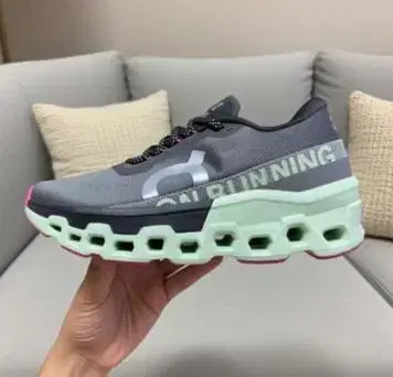 ON Cloudmonster 2 러닝화
