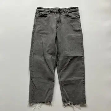 USED VOLCOM LOOSE TAPERED DENIM