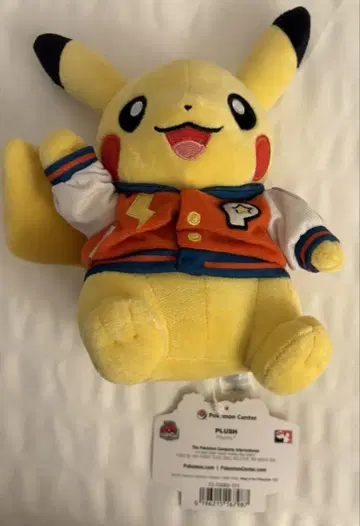 WCS 2025 애너하임 피카츄 봉제인형