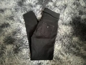GUESS 블랙 스키니