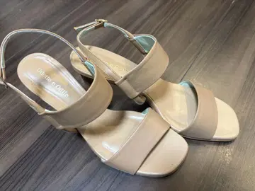 Odette e Odile 베이지 스트랩 샌들 23.5cm