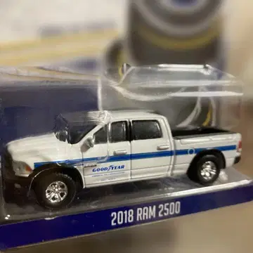 GREENLIGHT RAM2500 미니카